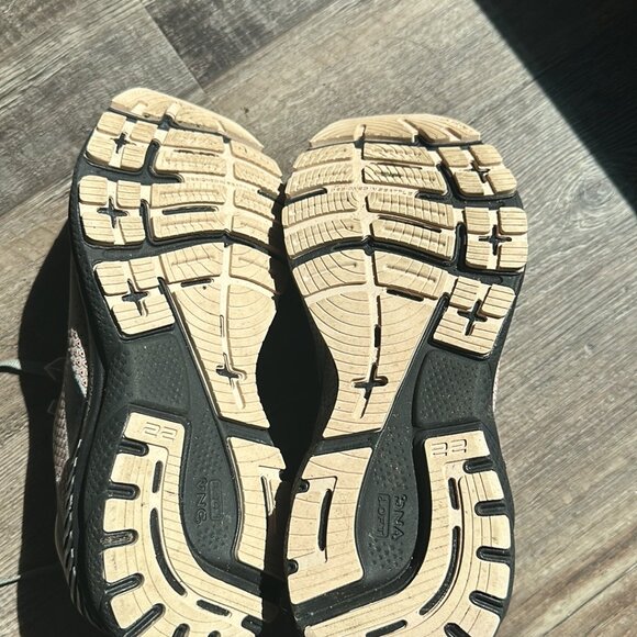 Brooks Women's Sneakers in Gray and Black - Picture 2 of 10